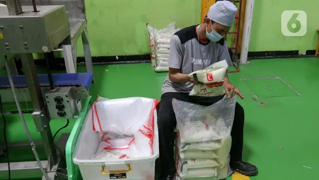 Stok beras bulog tembus 3,5 juta ton di 2025, menjadi yang tertinggi dalam 57 tahun terakhir