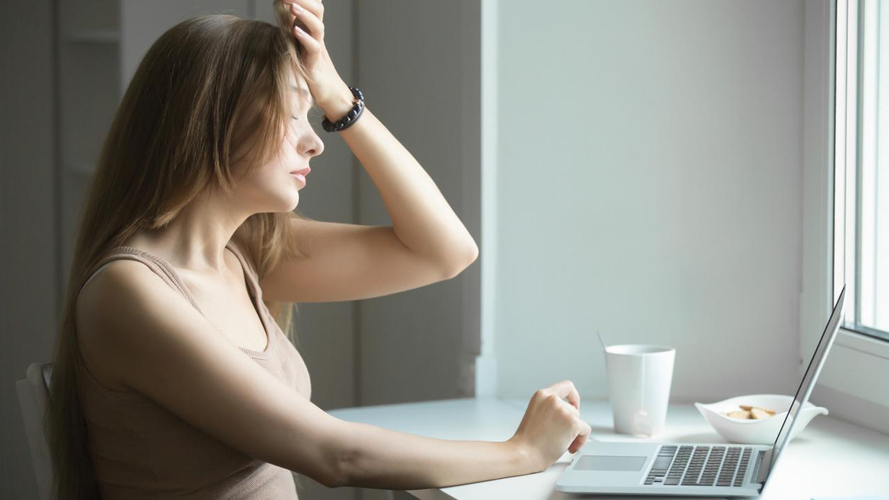 Stres - sakit kepala - lelah (iStock)