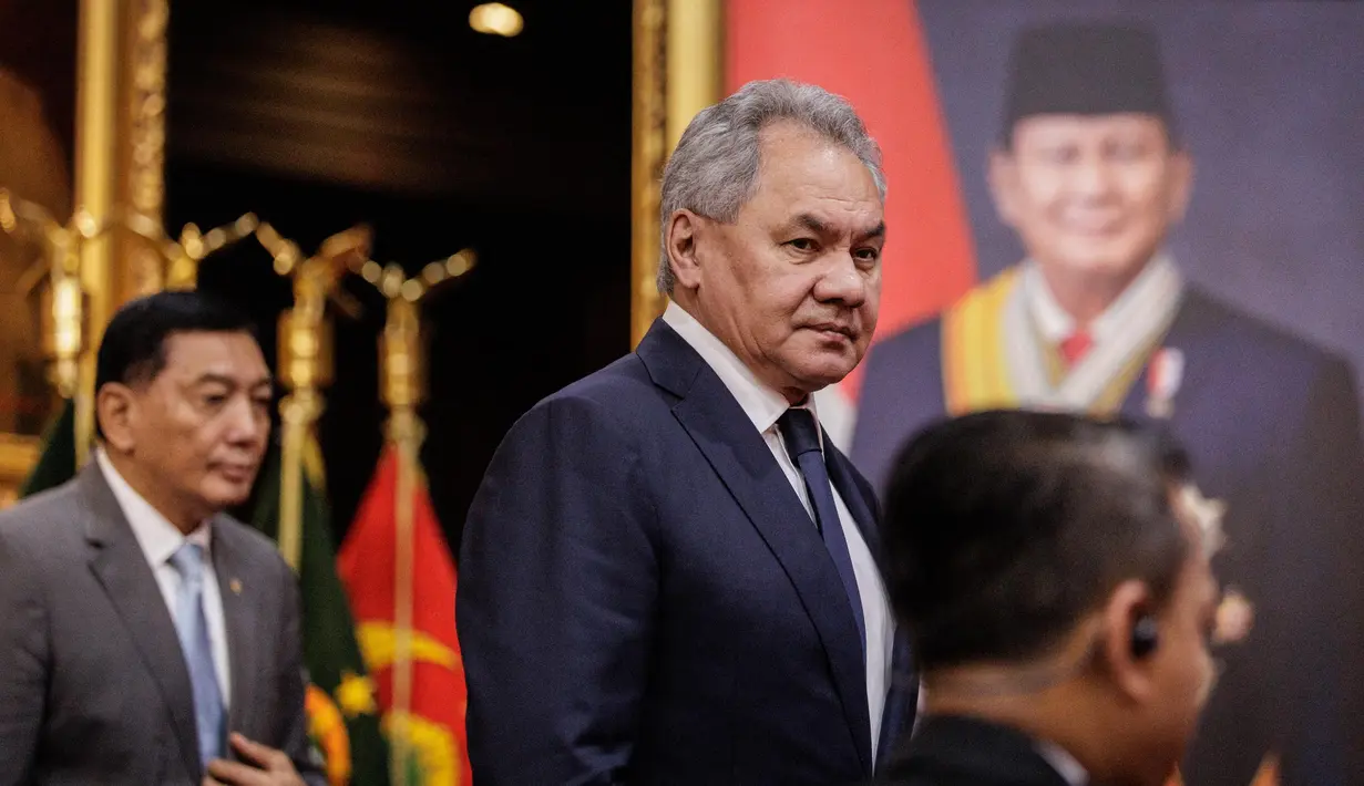 Pejabat tinggi keamanan Rusia Sergei Shoigu berada di Indonesia untuk melakukan pembicaraan dengan Presiden Prabowo Subianto dan Menteri Pertahanan Indonesia. (Yasuyoshi Chiba/AFP)