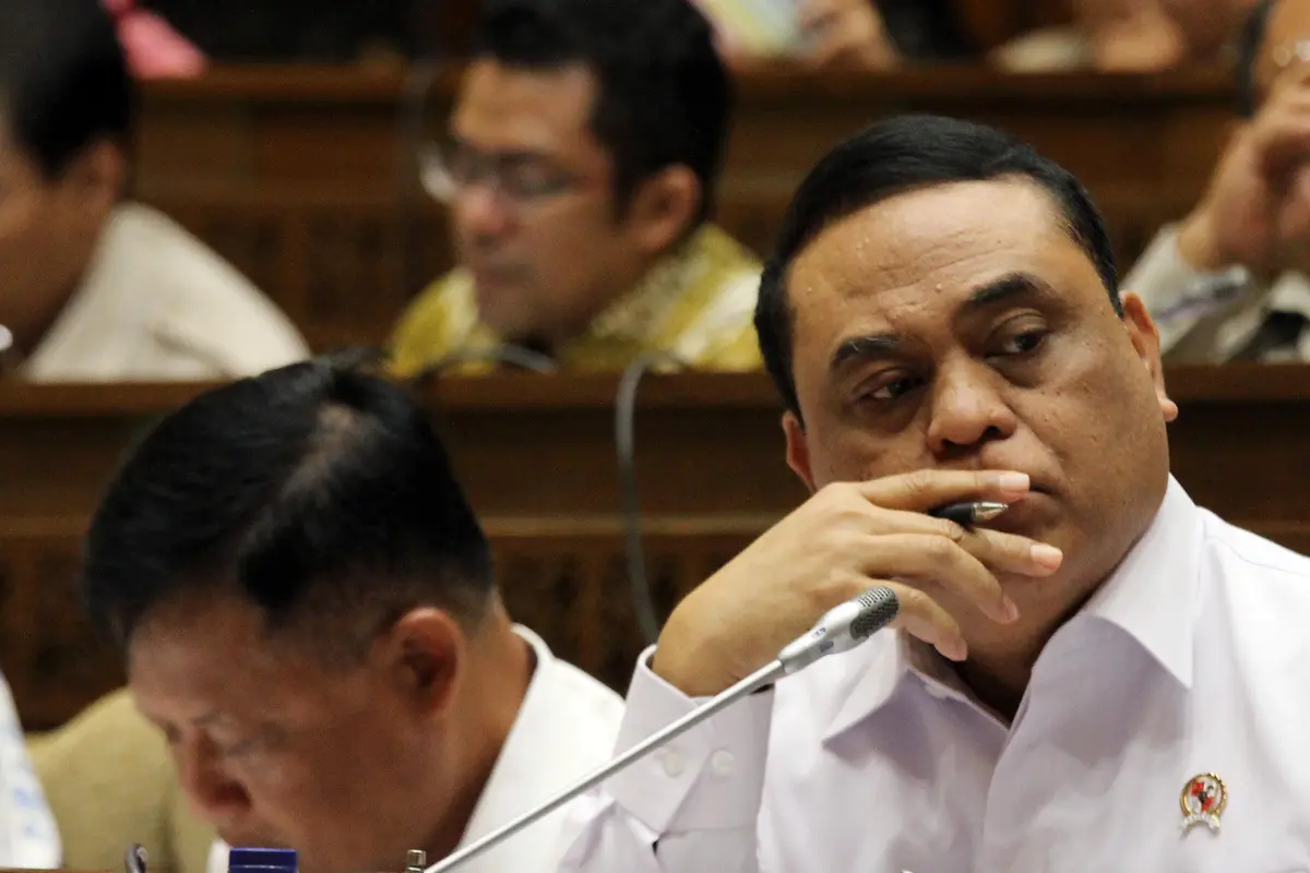Menpan RB Bahas CPNS dan Tenaga Honorer di DPR