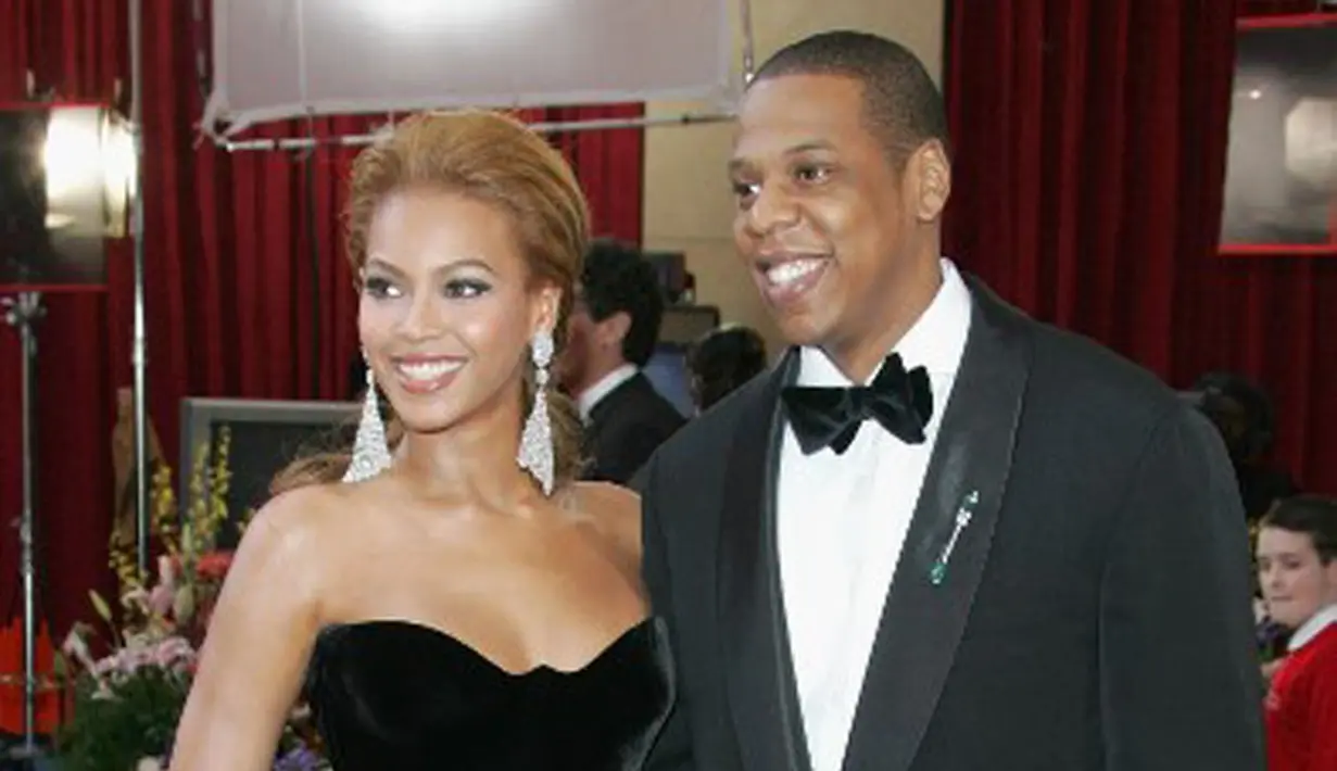 Ace Showbiz juga melaporkan bahwa bayi kembar itu lahir pada Senin (12/6/2017), namun mereka masih belum diizinkan unuk meninggalkan rumah sakit. Pihak dokter dan rumah sakit belum memperbolehkan mereka pulang. (AFP/Bintang.com)