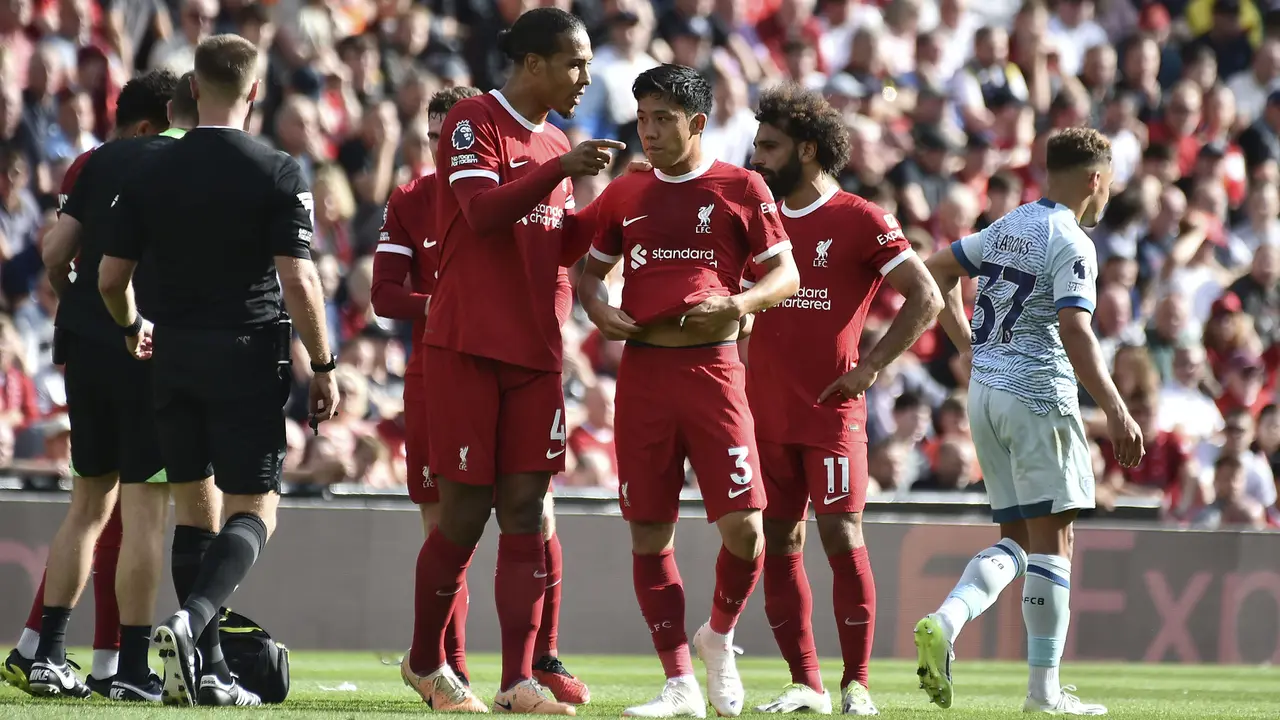 Foto: Debut Wataru Endo Bersama Liverpool, Bantu The Reds Pertahankan Kemenangan dengan 10 Pemain di Liga Inggris