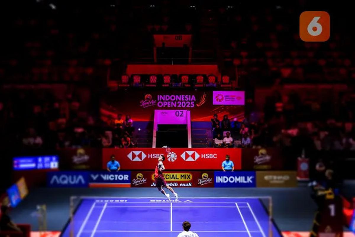 Foto: Aksi Jonatan Christie setelah Tak Lagi Jadi Penggawa Pelatnas PBSI di Indonesia Open 2025, Dapat Perlawanan Sengit