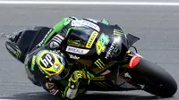 Pol Espargaro memutuskan tak memperpanjang kontraknya bersama Monster Yamaha Tech 3 yang bakal habis pada akhir musim MotoGP 216. (EPA/Eddy Lemaistre)