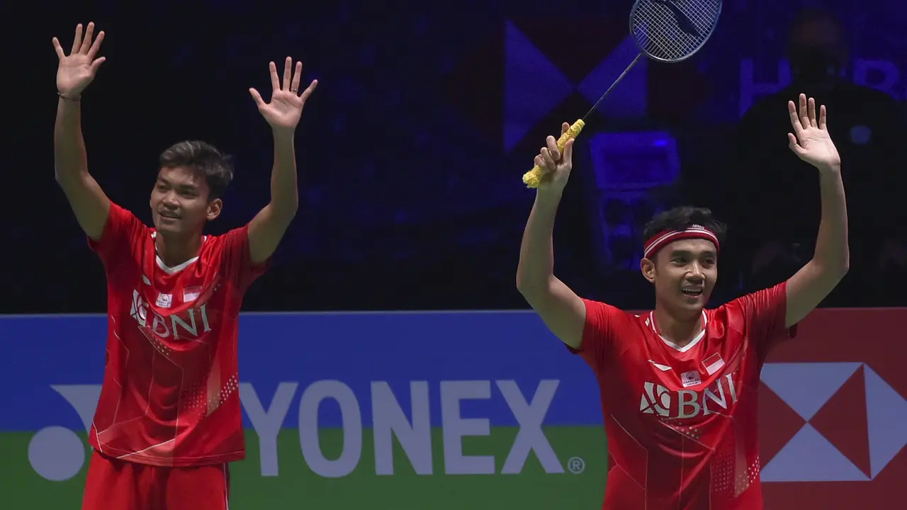 Foto: Fikir/Bagas Hentikan Langkah Seniornya, The Minions di Partai Semifinal All England 2022