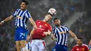 Skor imbang 3-3 membuat kedua tim—FC Porto dan Manchester United—belum mampu meraih kemenangan League Phase Liga Europa 2024/2025. Kedua tim masih tercecer di papan tengah klasemen. (MIGUEL RIOPA/AFP)