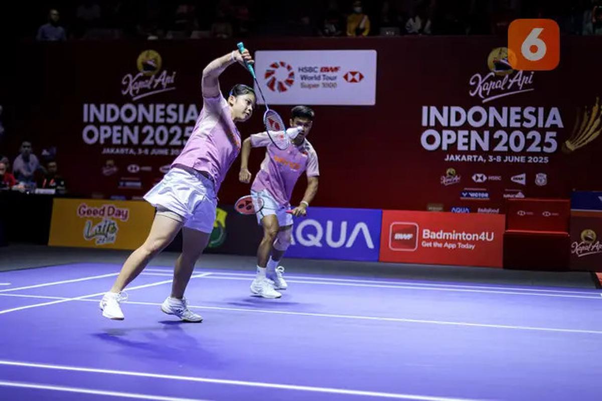 Foto: Debut Manis Felisha dan Jafar di Indonesia Open 2025, Menang Dua Gim Langsung
