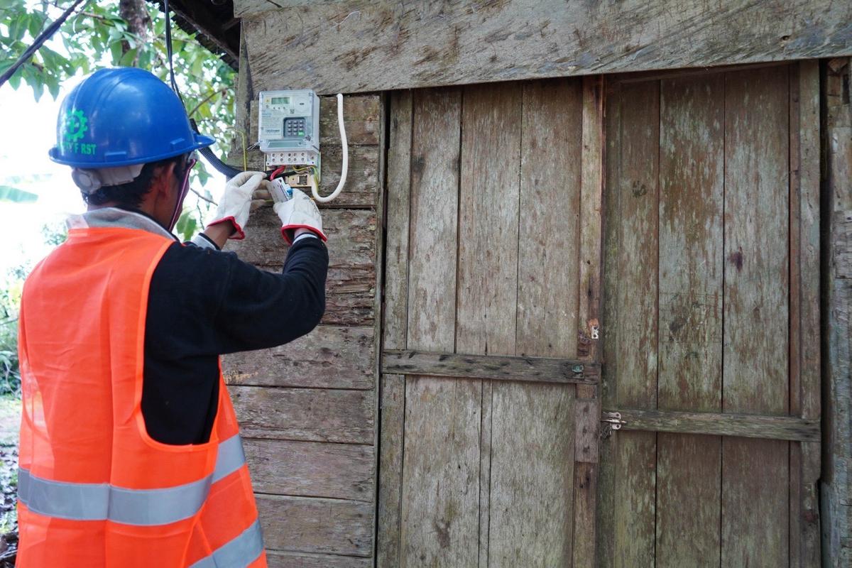 Jaringan listrik masuk wilayah pelosok