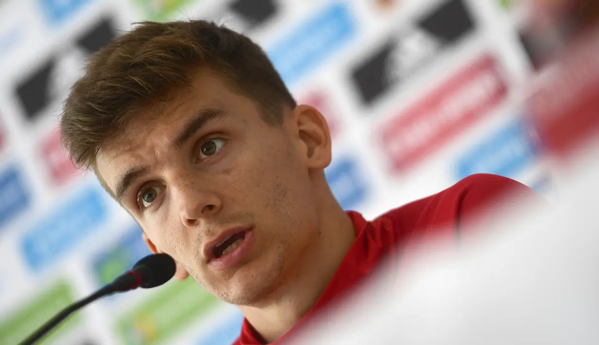 Diego Llorente. Bek tengah Timnas Spanyol berusia 27 tahun ini dinyatakan positif terpapar Covid-19 pada 8 Juni 2021 di kamp latihan Timnas Spanyol. Setelah sehari menjalani isolasi mandiri, dirinya dinyatakan negatif setelah menjalani tes berikutnya. (Foto: AFP/Pierre-Philippe Marcou)