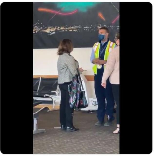 Tolak Pakai Masker, Senator Amerika Serikat Dilarang Naik Alaska Airlines