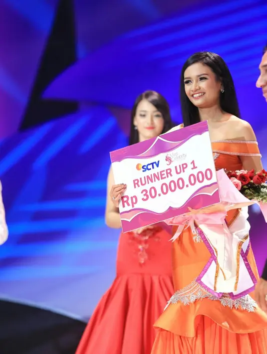 Ulfah Aulia Batubara, kontestan asal Medan. Ulfah berhasil meraih Runner Up 1. Ia juga berhak mendapatkan uang tunai senilai Rp. 30 juta. (Adrian Putra/Bintang.com)