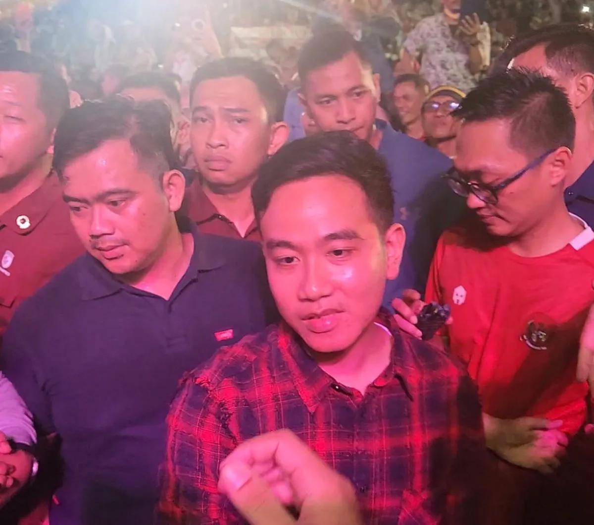Sempat ragu dan tak ingin ikuti jejak sang Ayah di dunia politik, Walikota Solo Gibran Rakabuming Raka kini mulai diperhitungkan di bursa bakal calon Wakil Presiden (Wapres) RI.