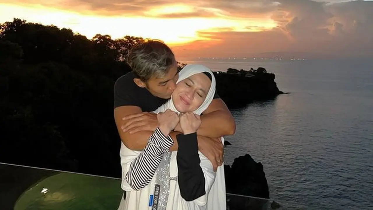 Okie Agustina dan Gunawan