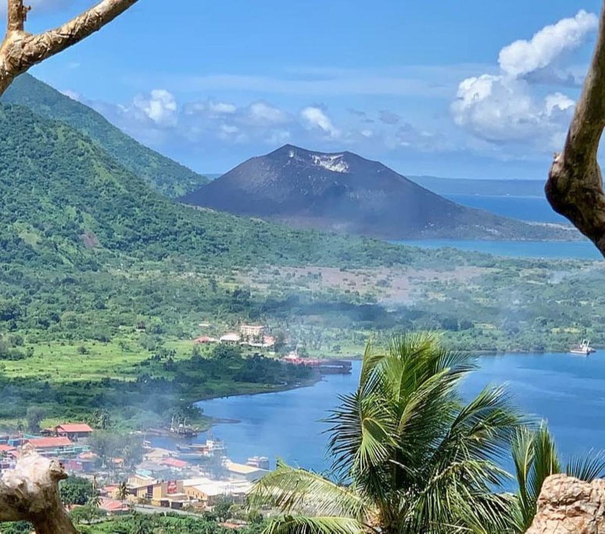 1. Negara dengan jumlah bahasa terbanyak adalah Papua Nugini dengan 840 bahasa.