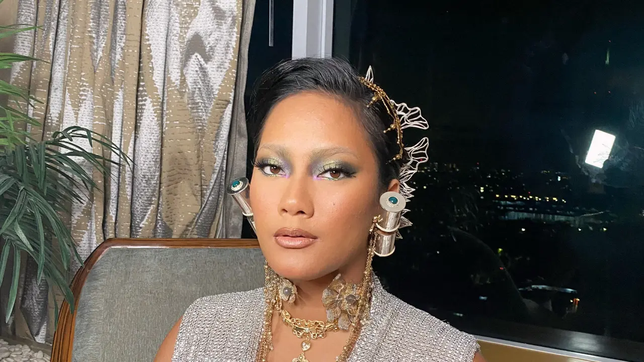Tara Basro Tampil dengan Bleaching Alis di FFI 2022, Tunjukkan Pesona Fierce dan Rock and Roll
