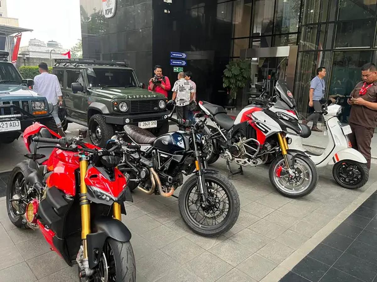 Barang Bukti OTT KPK Wamenaker Immanuel Ebenezer. (Liputan6.com/Muhammad Radityo Priyasmoro)