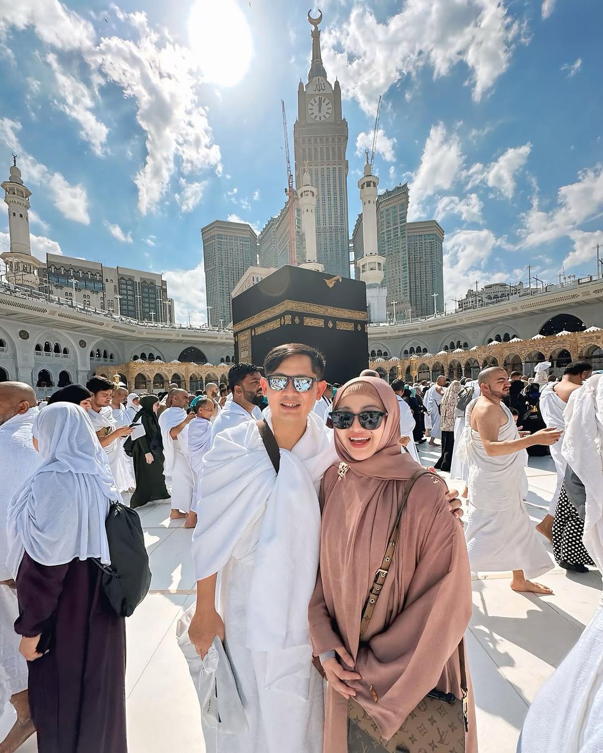 LDR Indonesia - Qatar, Ini Kisah Cinta Fitri Carlina yang Selalu Harmonis Bareng Suami Pilot