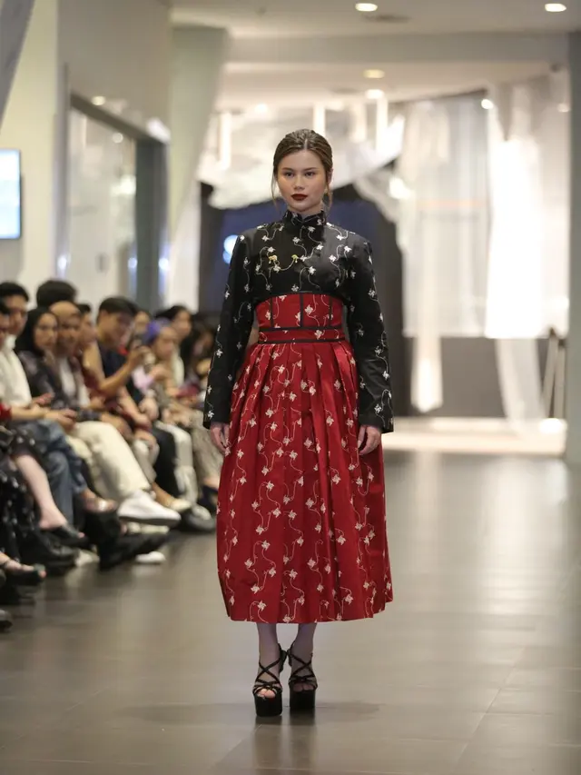 Siklus 2.0, Kreasi Busana Kontemporer dari Batik Pekalongan untuk Pria dan Wanita Karya OE X Wilsen Willim