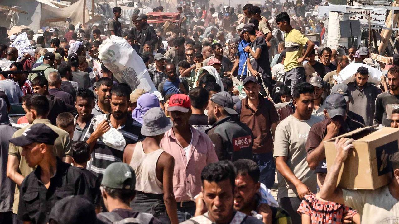 FOTO:  Israel Umumkan Jeda Taktis, Truk Bantuan Mulai Masuk Gaza