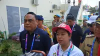 (CdM)Komjen Syafruddin dan Menko PMK Puan Maharani saat mengunjungi sejumlah venue di Palembang. (Liputan6.com/Luthfie Febrianto)