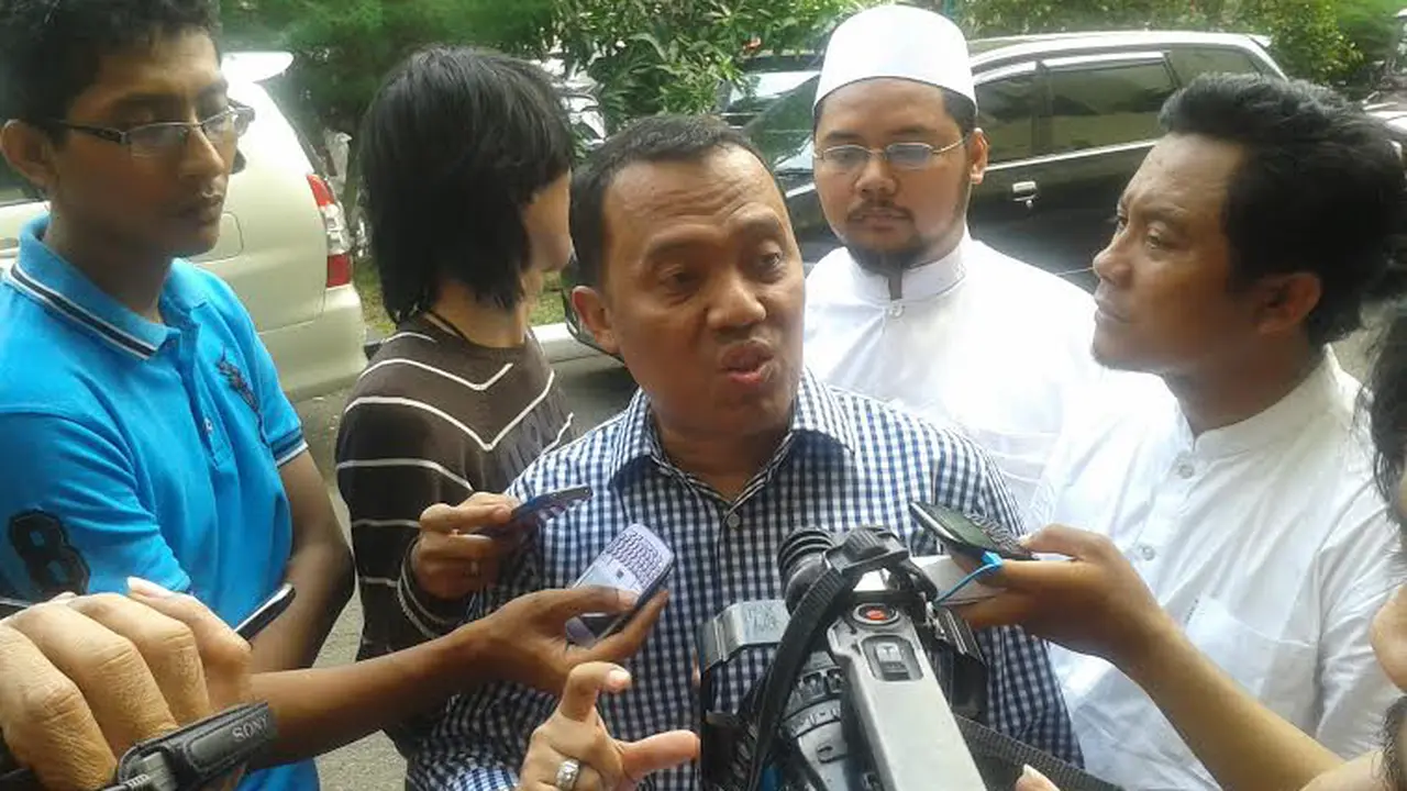 Ketua Tim Kuasa Hukum FPI