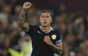 Selebrasi gol Enzo Fernandez pada laga Chelsea vs West Ham di pekan ke-2 Premier League 2025/2026 (c) AP Photo/Dave Shopland