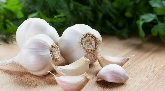 Kenapa Bawang Putih Bisa Jadi Pahit Saat Dimasak?