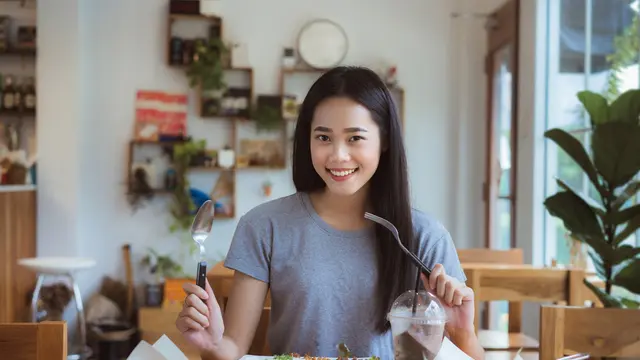 Jarang Disadari, Ternyata 5 Hal Ini Bisa Sebabkan Susah BAB Saat Traveling