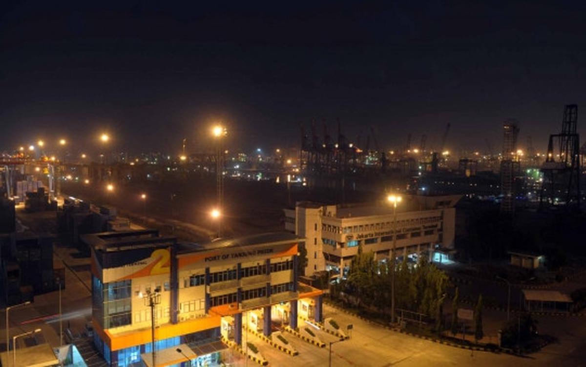 Memantau aktivitas dwelling time di Pelabuhan Tanjung Priok