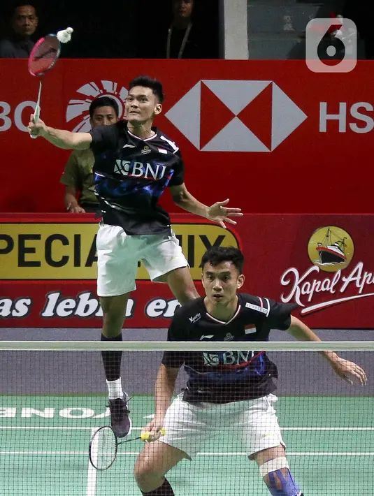 Pertandingan berlangsung ketat dan sengit. (Liputan6.com/Herman Zakharia)