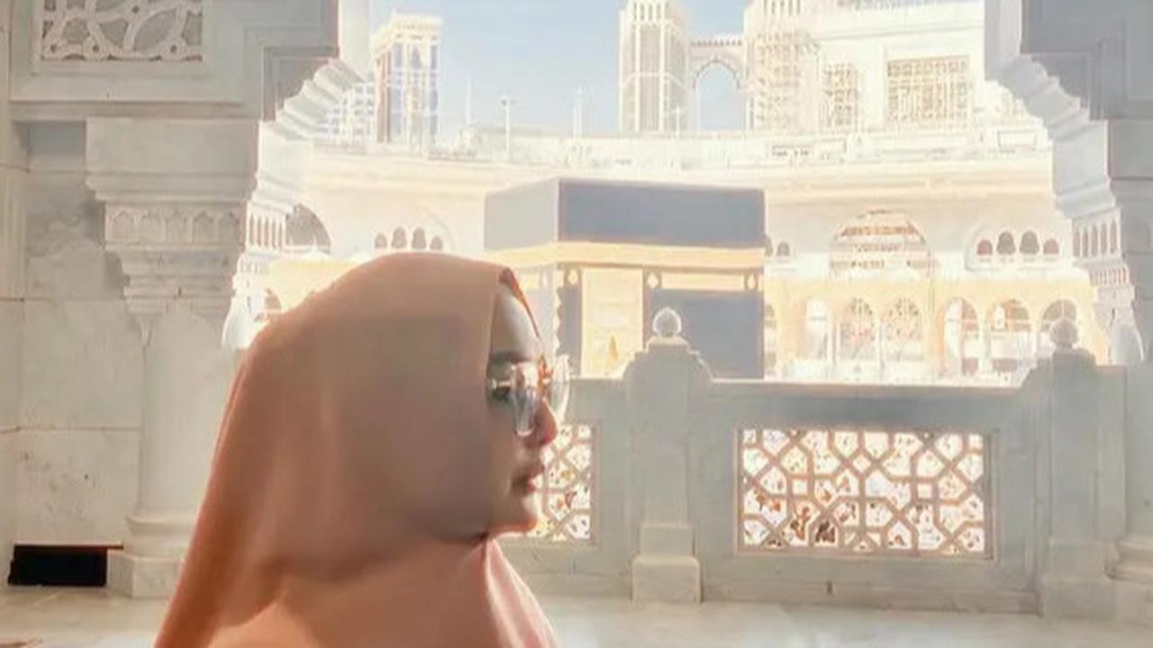 Sejumlah Wanita Buktikan Pengalaman Tak Terduga saat Ibadah Umrah di Tanah Suci, Bisa 'Bertemu' Orang Tercinta yang Telah Wafat