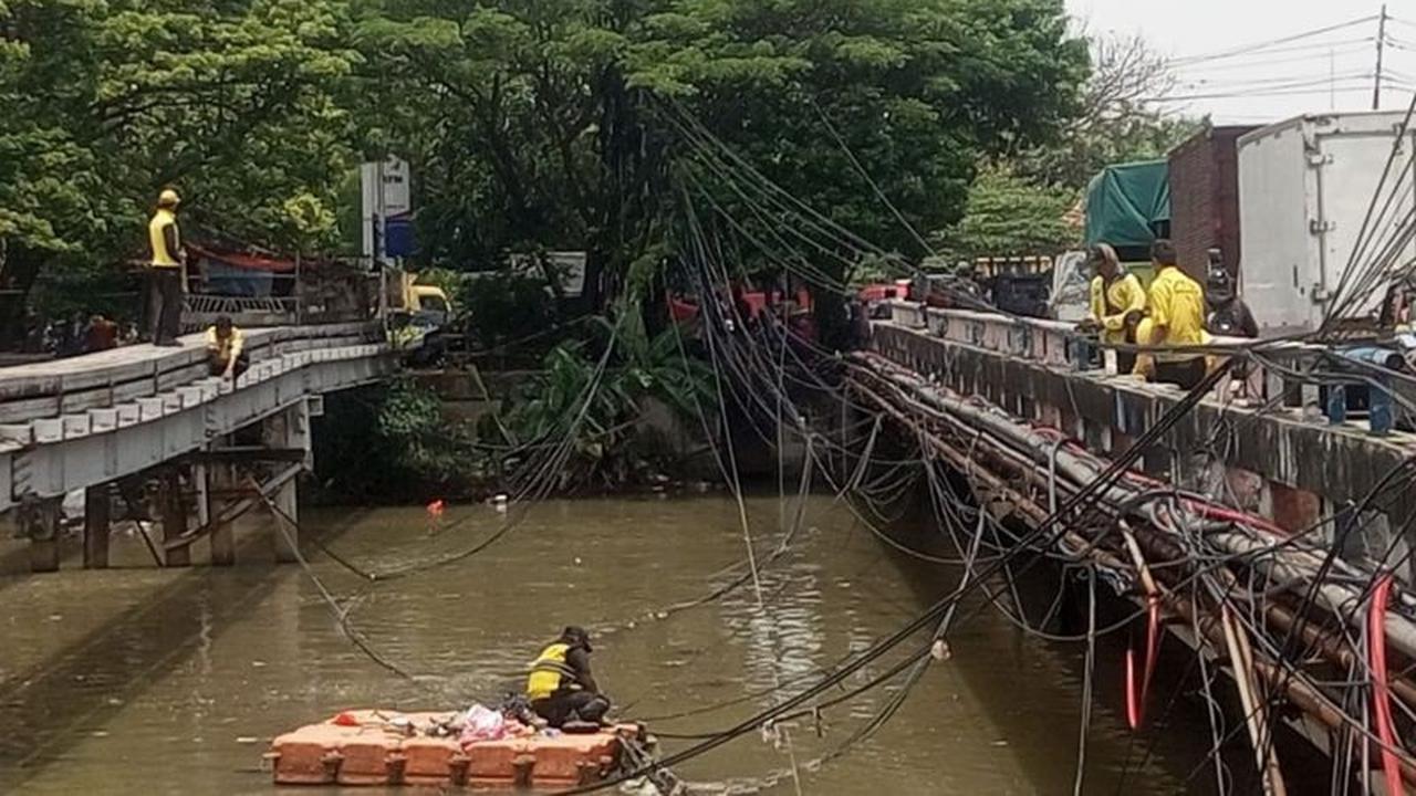 Terungkap! Kabel Semrawut Jakarta di Jalan Kapuk Raya Bikin Resah Warga, Bina Marga DKI Turun Tangan