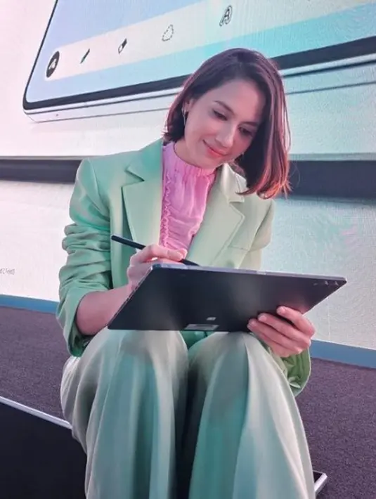 Pevita Pearce cantik di usia 31 tahun [Instagram/pevpearce]