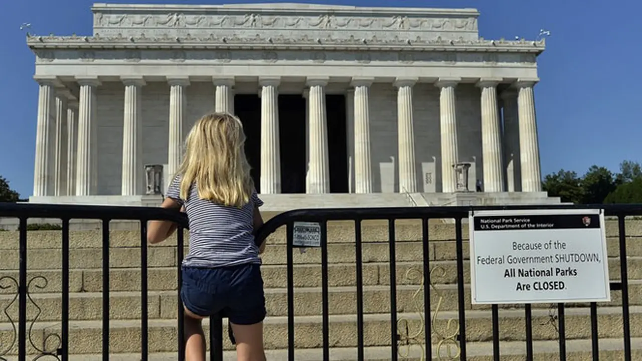as-shutdown-131006c.jpg