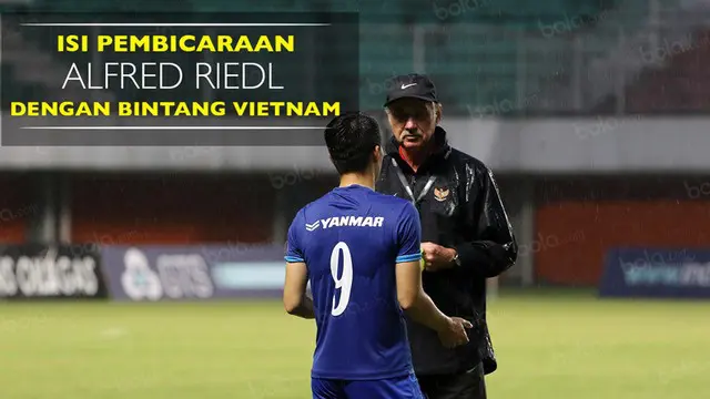 Video isi pembicaraan Pelatih Timnas Indonesia, Alfred Riedl, dengan bintang Vietnam, Le Cong Vinh, sehari sebelum laga.