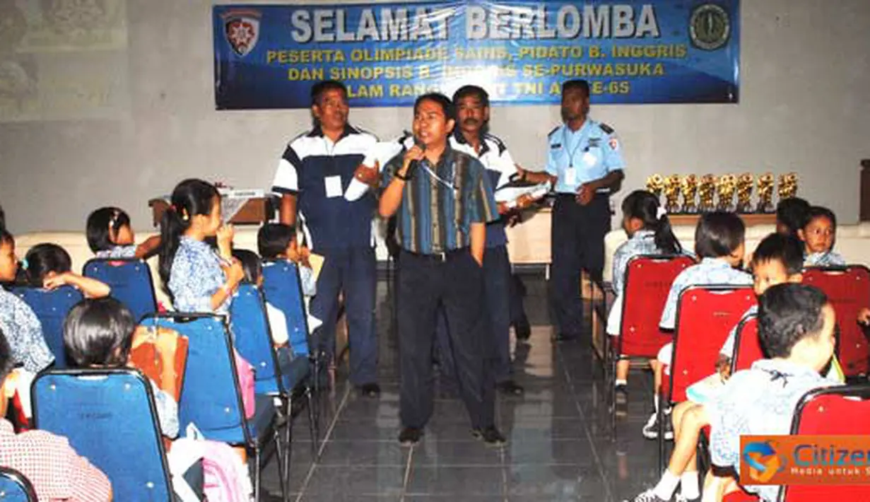 Citizen6, Subang: Lanud Suryadarma, menggelar lomba Olimpiade Sains dan Bahasa Inggris tingkat SD dan SMP se-Purwasuka (Kabupaten Purwakarta, Subang dan Karawang), di Aula Serbaguna Lanud Suryadarma, Rabu (13/4). (Pengirim: Dodo)