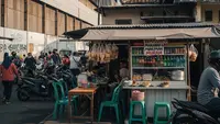 13 Ide Jualan Depan Rumah Dekat Pabrik yang Tetap Laris di 2026, Minim Risiko Rugi
