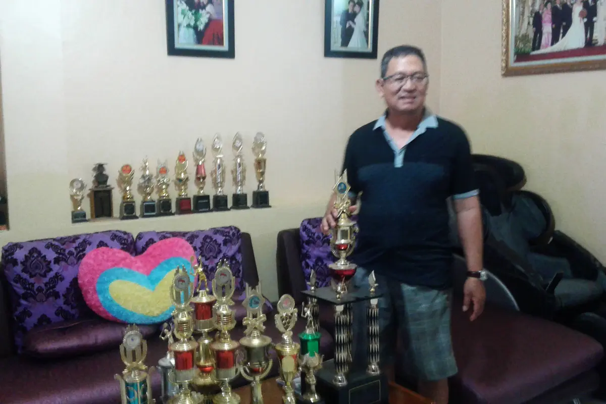 Ayah pebulu tangkis Liliyana Natsir 