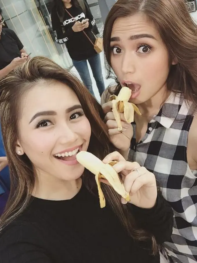 [Bintang] Ayu Ting Ting dan Jessica Iskandar