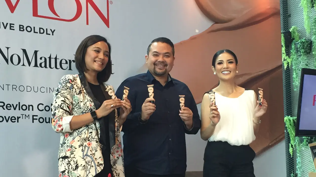 Revlon, Hadirkan Colorstay Full Cover Foundation untuk Bantu Kampanye Live Boldly