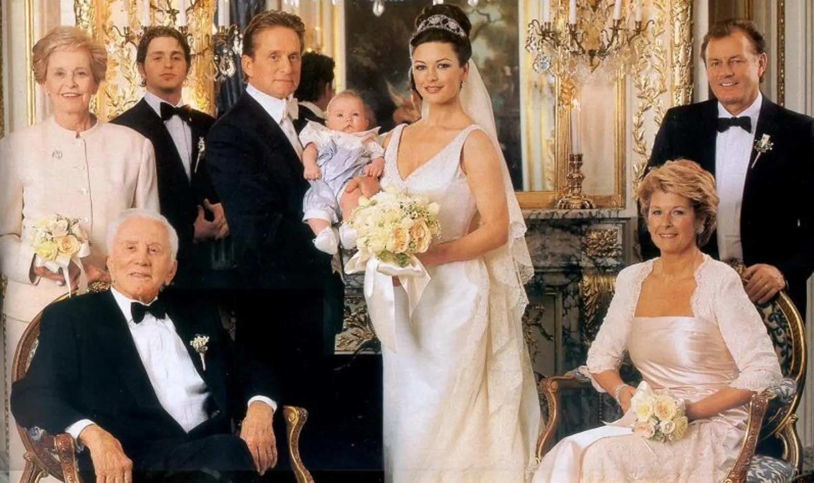 	Catherine Zeta Jones saat menikah dengan Michael Douglas (E!)