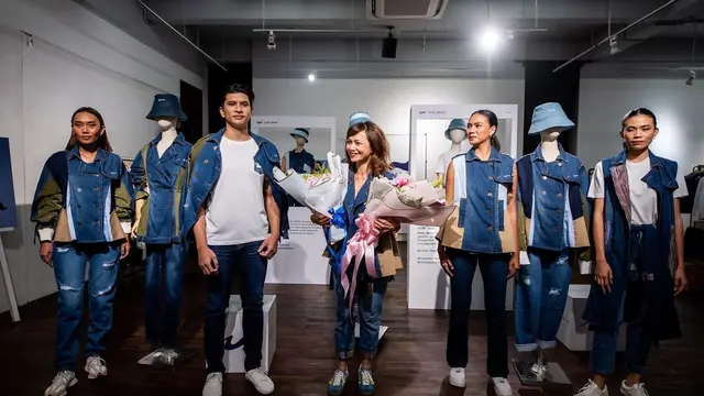 Donna Priadi dalam peluncuran kolaborasi Kind Denim dengan Purana Indonesia dan Rinda Salmun di Jakarta, Januari 2023. (Foto: Naren dari Instagram @donnapriadi)
