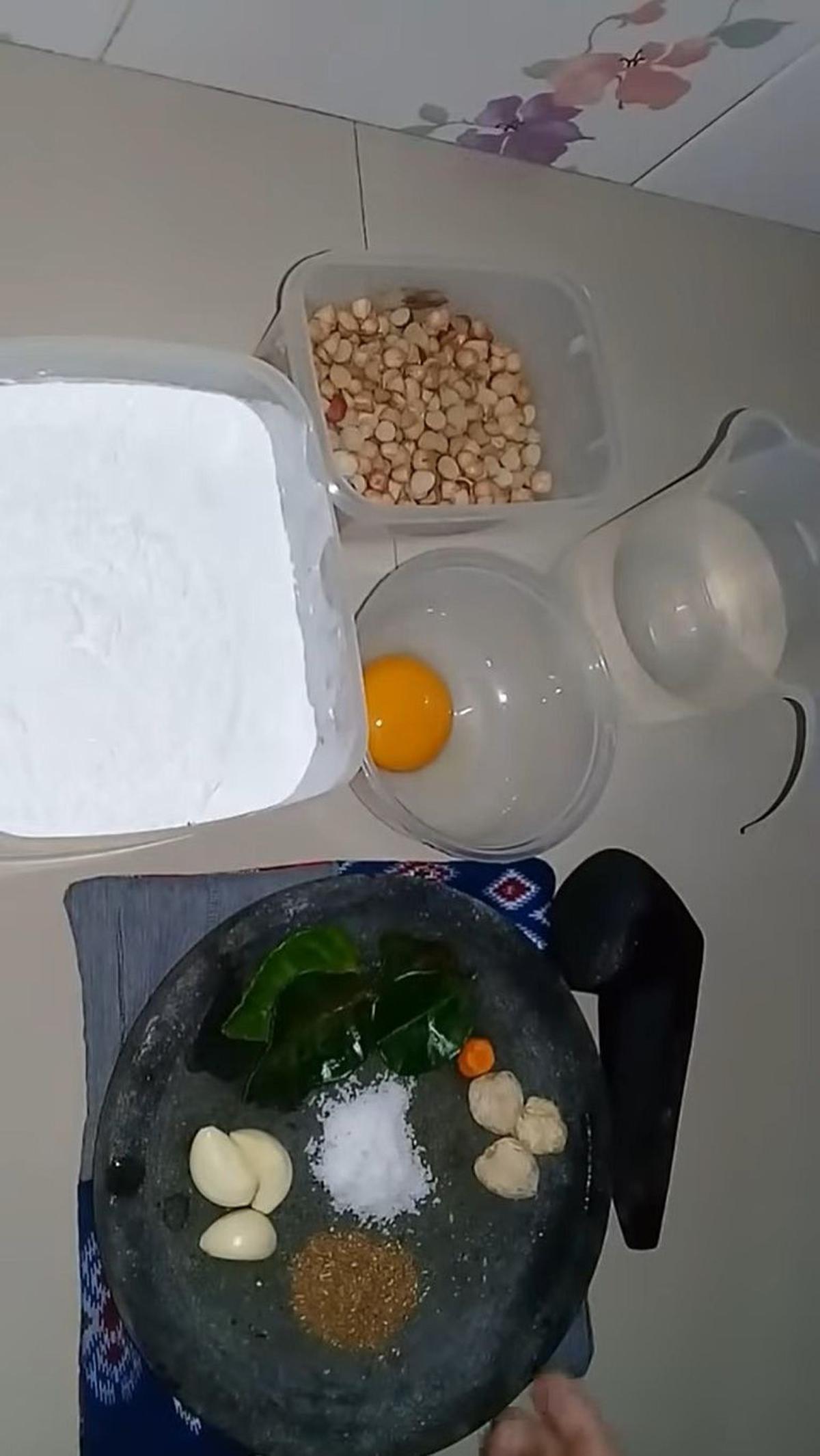 Siapkan Seluruh Bahan dan Bumbu
