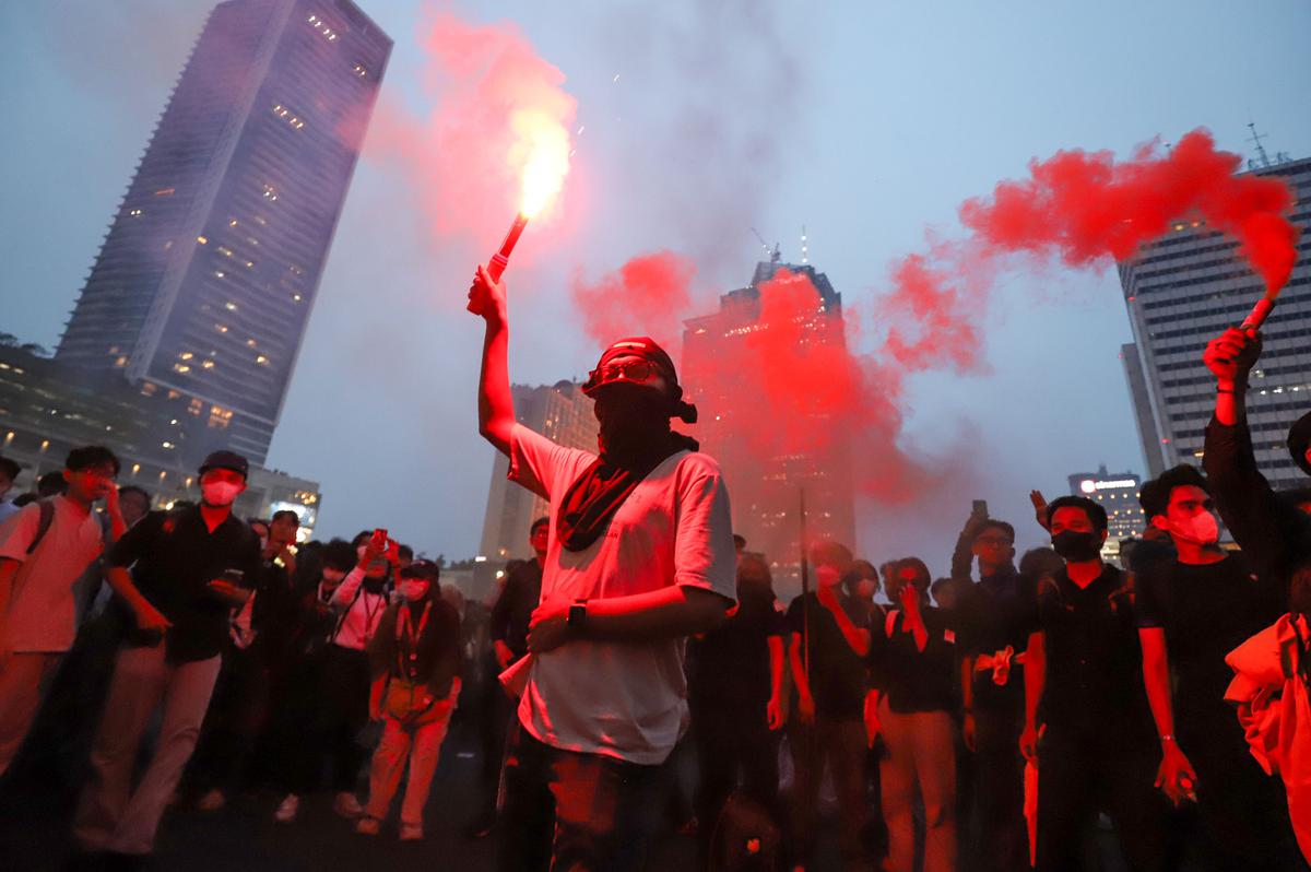 Kericuhan Pecah Saat Demo Sumpah Pemuda di Jalan Sudirman