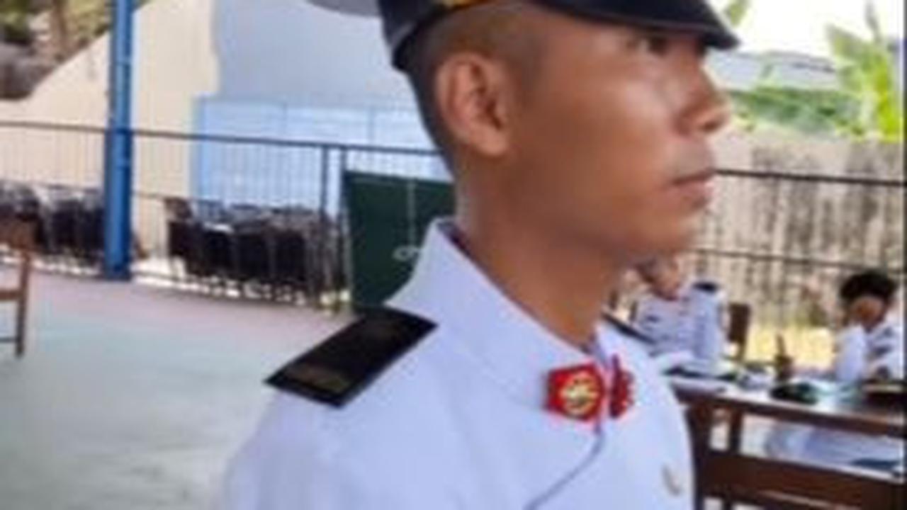 Senior 'Kalau Semua Pacarmu Lihat Bagaimana?'