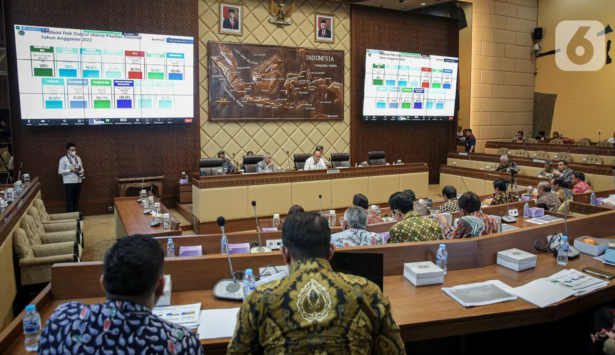 Sebelumnya, Komisi II DPR RI juga meminta kepada Kementerian Agraria dan Tata Ruang/Badan Pertanahan Nasional (ATR/BPN) untuk memperbaiki administrasi terkait masih maraknya kasus mafia tanah di Tanah Air. (Liputan6.com/Faizal Fanani)