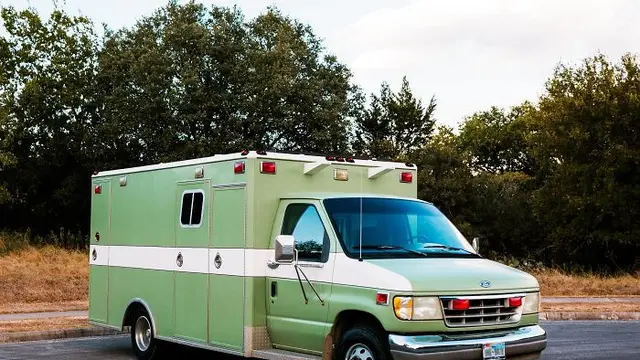 ambulan jadi hunian mewah