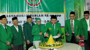 PPP kubu M.Romahurmuziy menggelar peringatan dan tasyakuran hari lahir ke-42 PPP, Jakarta, Senin (5/1/2015). (Liputan6.com/Andrian M Tunay)