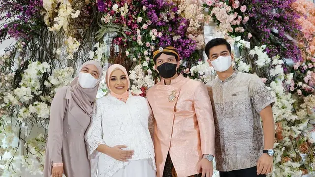 7 Potret Tasyakuran 7 Bulan Kehamilan Aurel Hermansyah, Digelar Mewah