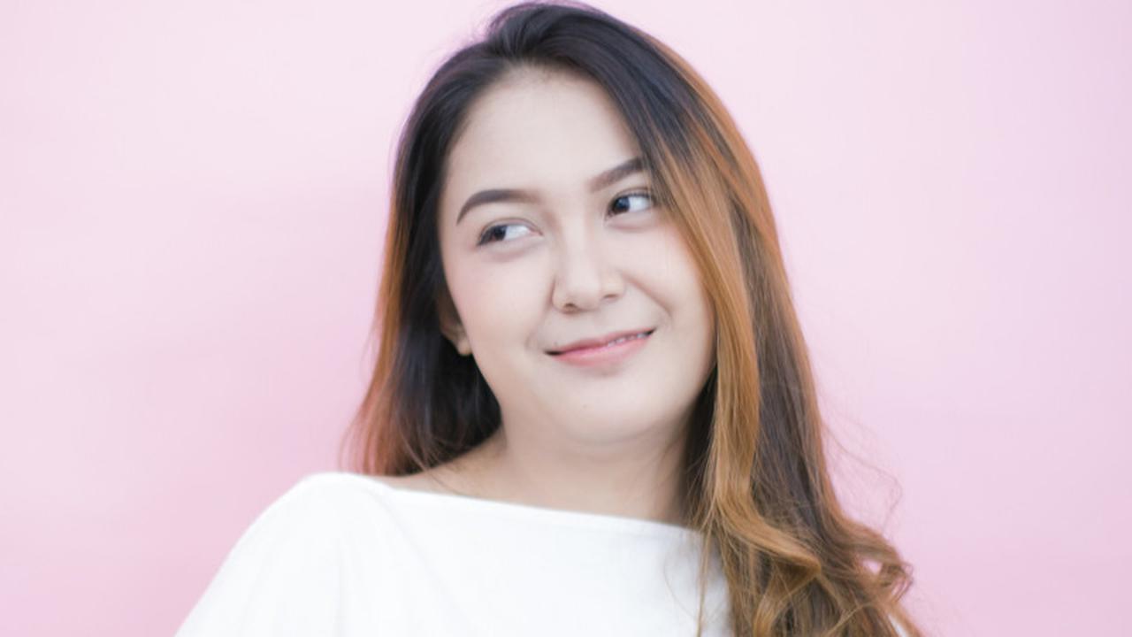 7 Sikap Positif yang Bisa Memperkuat Hubungan dan Menarik Perhatian Pria, Yuk Simak!